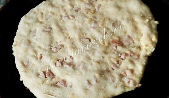 сырные лепешки с ветчиной