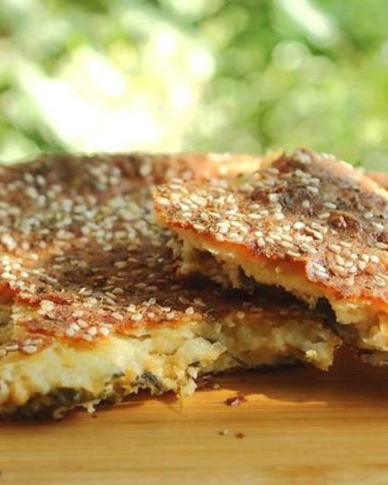 Рецепт творожной лепешки с начинкой из сыра