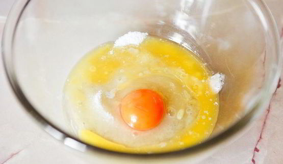 банановые маффины с клубникой