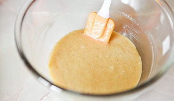 банановые маффины с клубникой