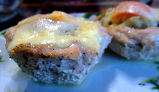 куриные маффины с грибами и винным соусом