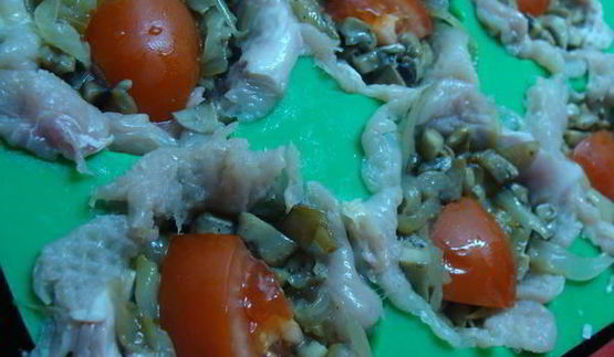 куриные маффины с грибами и винным соусом