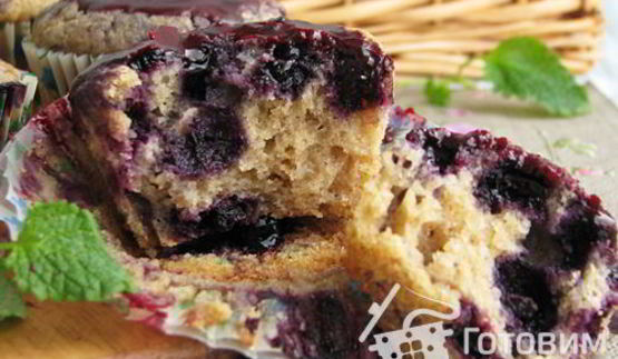 маффины из гречневой муки с черничной глазурью