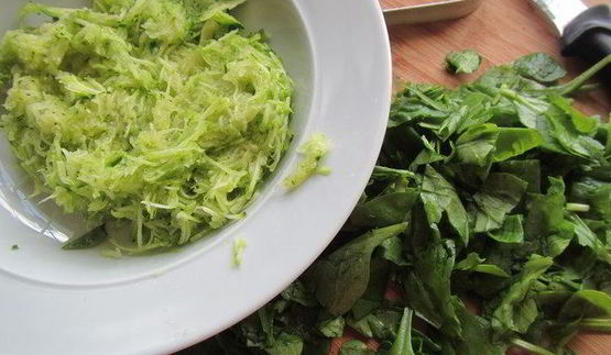 маффины из киноа с овощами и фетой