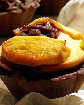 Маффины на рисовой муке с персиками