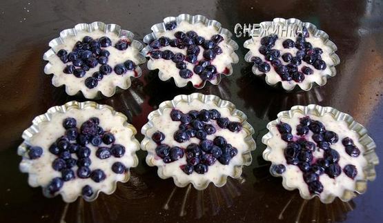 маффины с черникой и миндалем