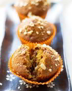 Маффины с грецкими орехами и джемом