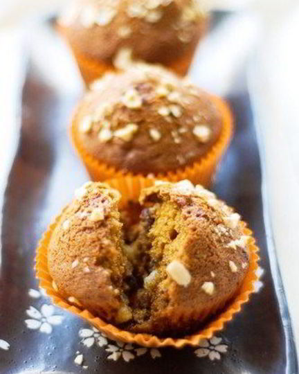 Рецепт маффинов с грецкими орехами и джемом