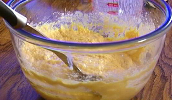 маффины с хурмой и клубникой