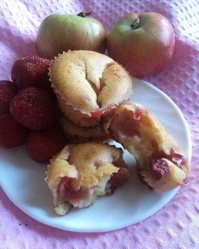 Маффины с клубникой