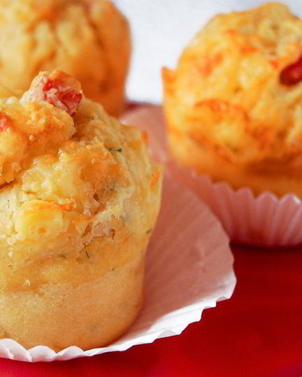 Рецепт маффинов с сыром и ветчиной