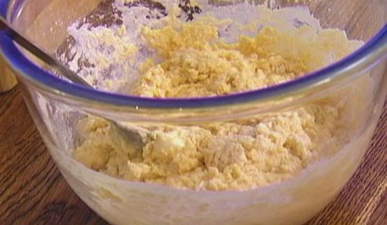 маффины со свежей малиной и миндальной корочкой