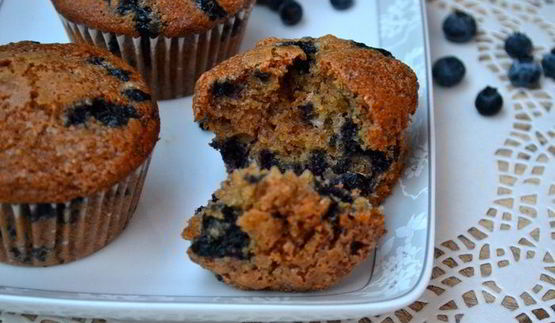 маффины здоровье с цельнозерновой мукой и черникой