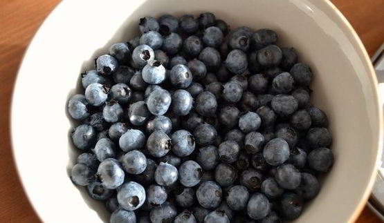 маффины здоровье с цельнозерновой мукой и черникой