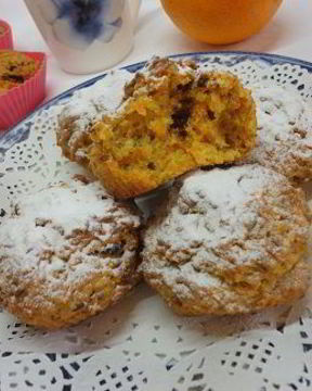Морковно-апельсиновые маффины с клюквой