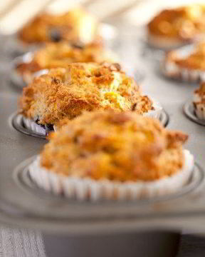 Постные кокосово-морковные маффины с миндалем