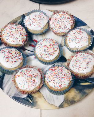 Сладкие маффины с глазурью