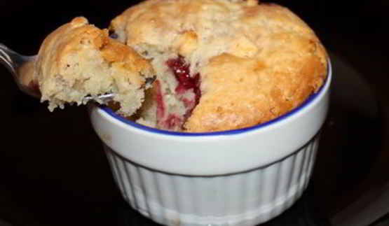 вишнево-миндальные маффины с белым шоколадом