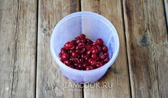 манник с вишней на кефире