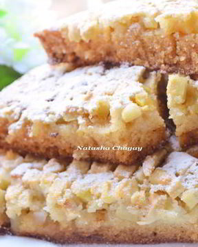 Манник с яблоком