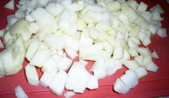 нежный манник с яблоками и изюмом