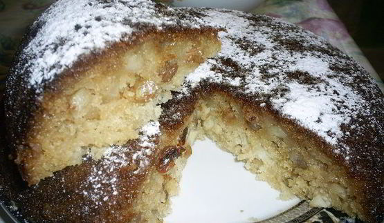 нежный манник с яблоками и изюмом