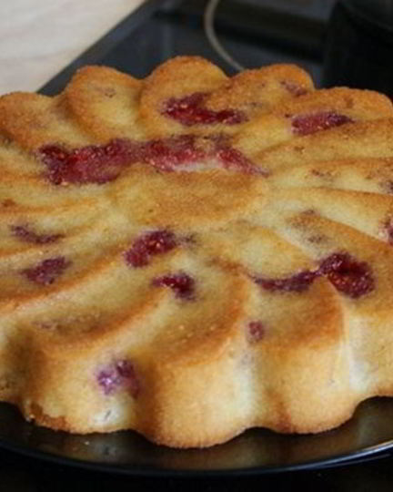 Рецепт простого ягодного манника