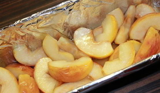 шоколадный манник с карамельными яблоками