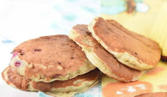 апельсиновые оладьи с клюквой