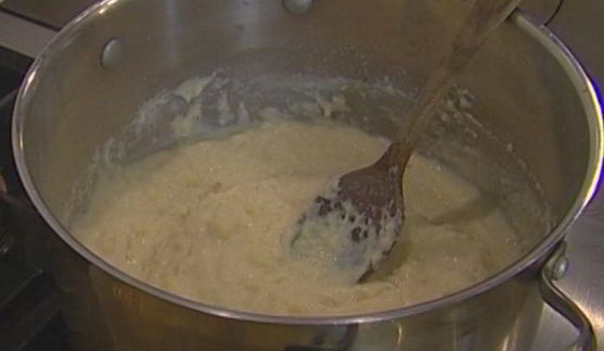 оладьи из манки с изюмом