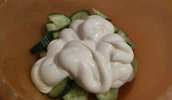 оладьи из пекинской капусты с огуречным соусом