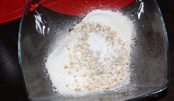 оладьи с яблоками, финиками и орешками