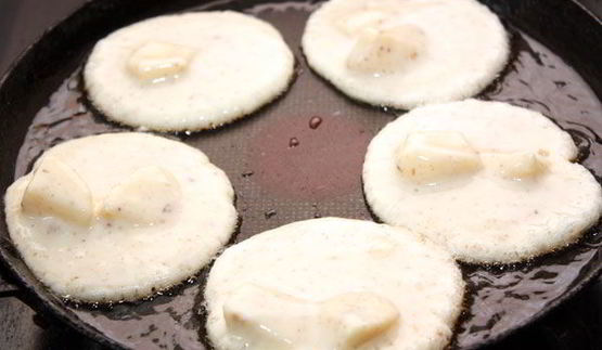 оладьи с яблоками