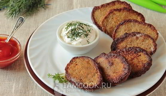 печеночные оладьи из говяжьей печени с морковью