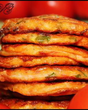 Помидорно-кабачковые оладушки