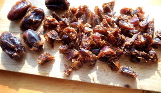 постные оладушки с финиками и бананами