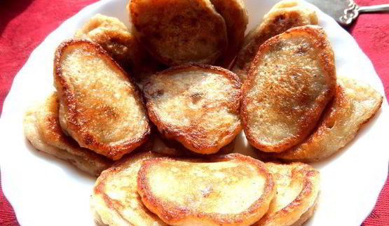 постные оладушки с финиками и бананами