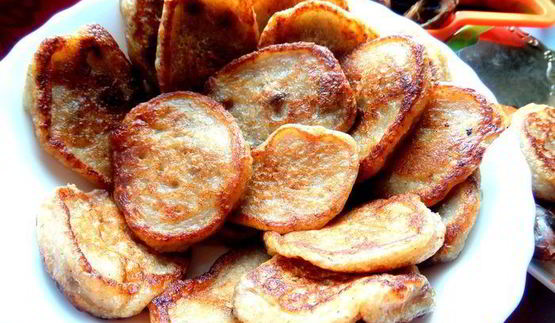 постные оладушки с финиками и бананами