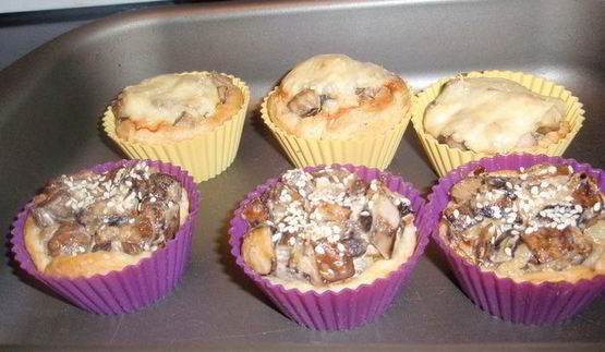 открытые слойки с подосиновиками