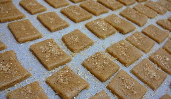 мини-крекеры с корицей