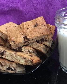 Печенье с шоколадной крошкой