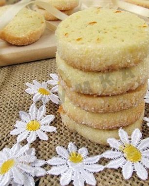 Сахарное печенье с лимоном и апельсином