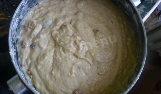 быстрый пирог с изюмом