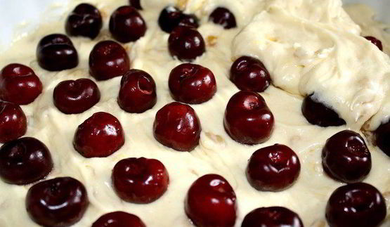 черешневый пирог с кедровыми орехами