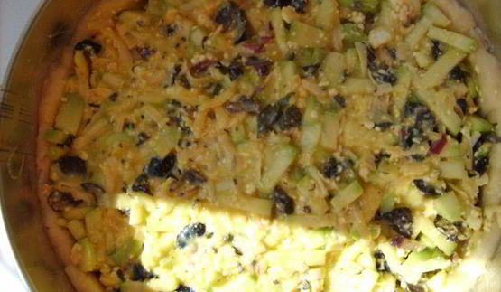 киш с кабачками и маслинами