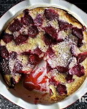 Клубничный пирог с ванилью