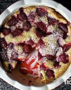 Клубничный пирог с ванилью