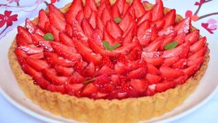 Пироги с клубникой