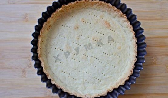 песочный пирог с клубникой