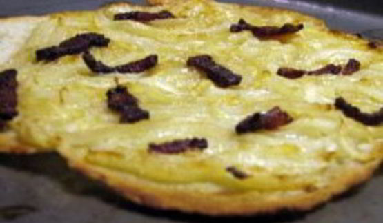 пирог с беконом и луком